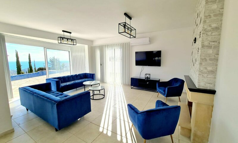 Four Bedroom Luxury Villa with swimming pool &#8211; Ref. SUN1396