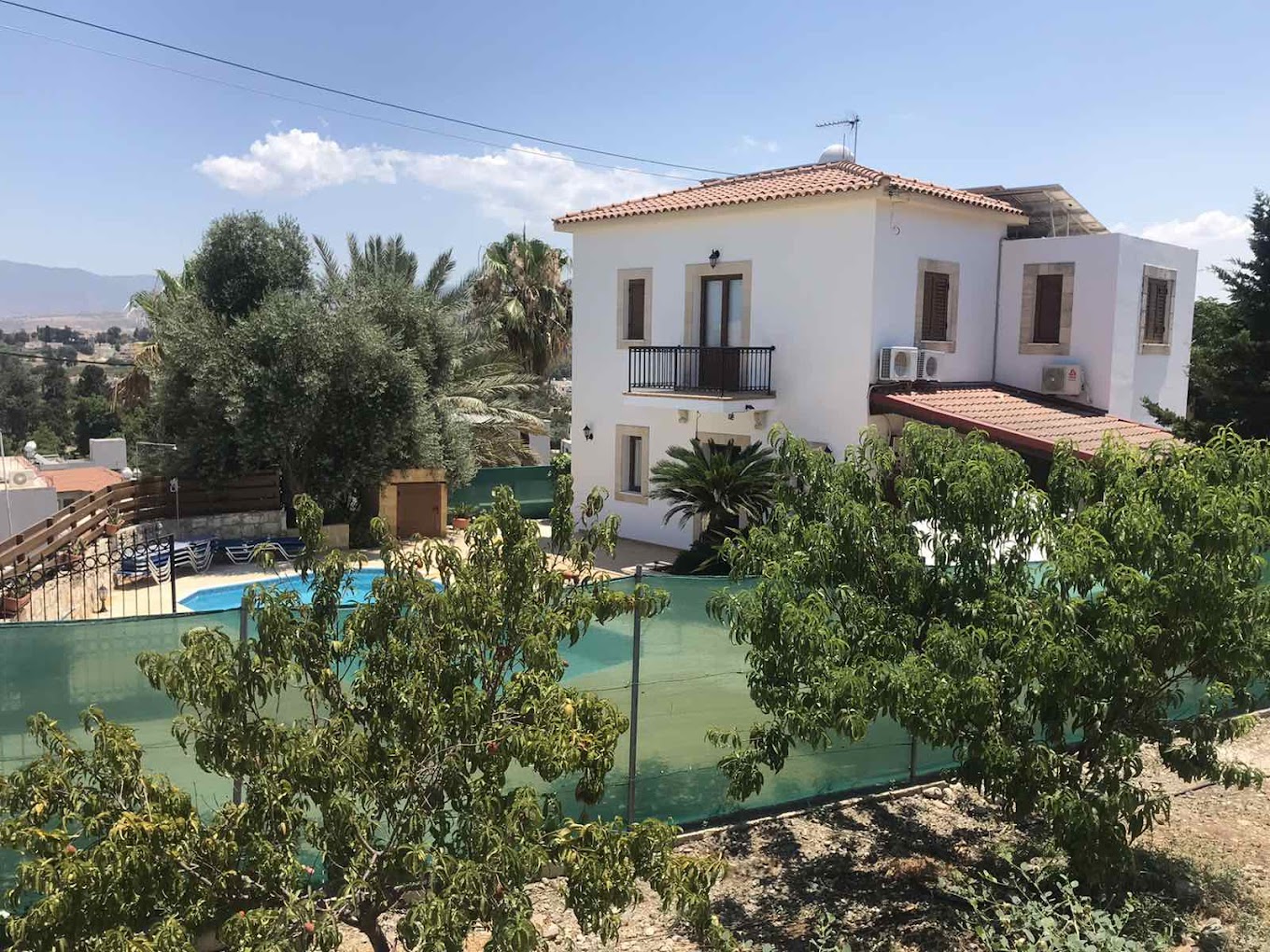 Three Bedroom Villa with Swimming Pool &#8211; Ref. SUN1519