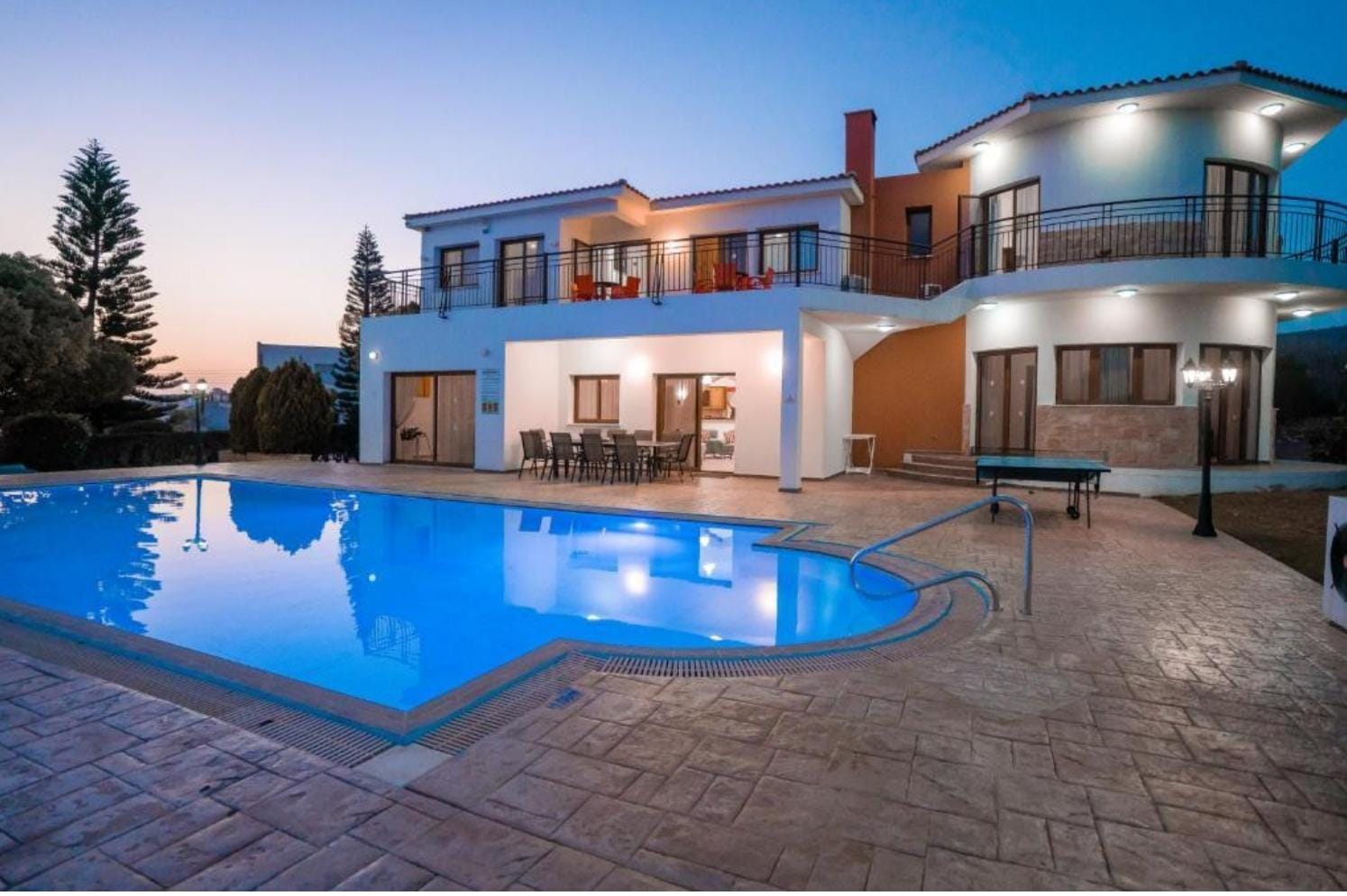 Five Bedroom Villa with swimming pool &#8211; Ref. SUN1533