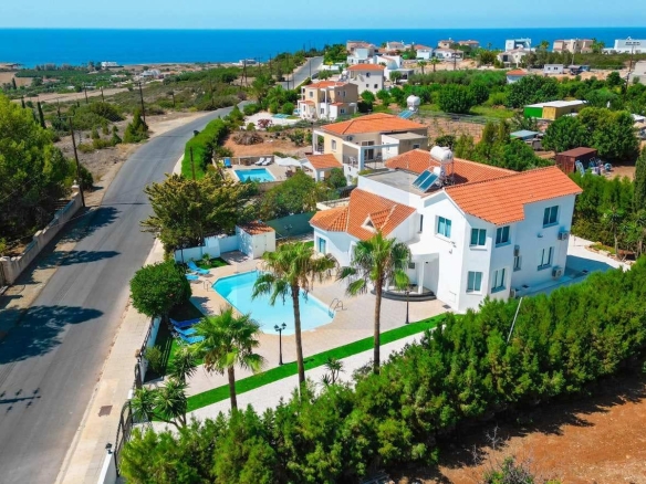 Five Bedroom Villa with Swimming pool Ref. SUN1477