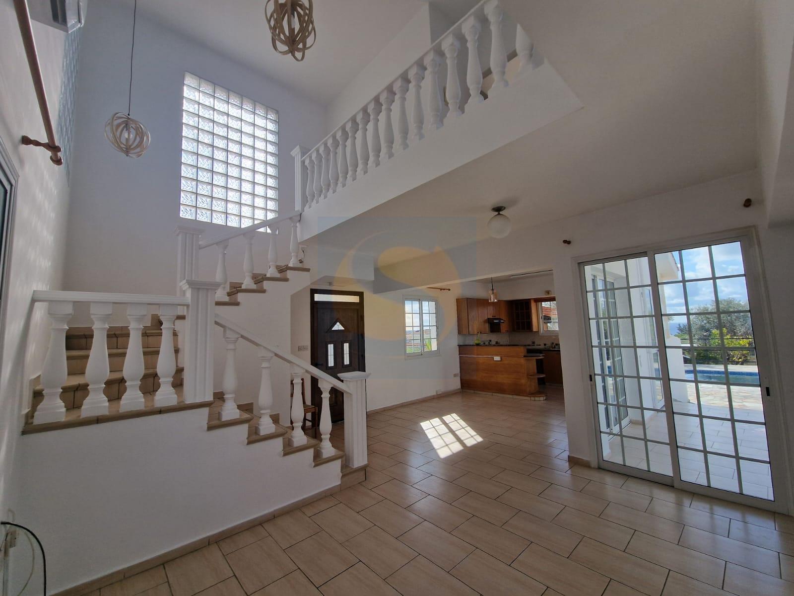 11 Three bedroom villa with swimming pool – Ref. SUN1540