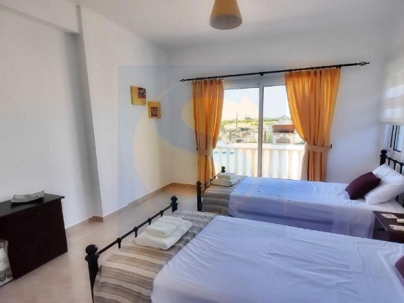 Three Bedroom Villa with Swimming Pool – Ref. SUN1435