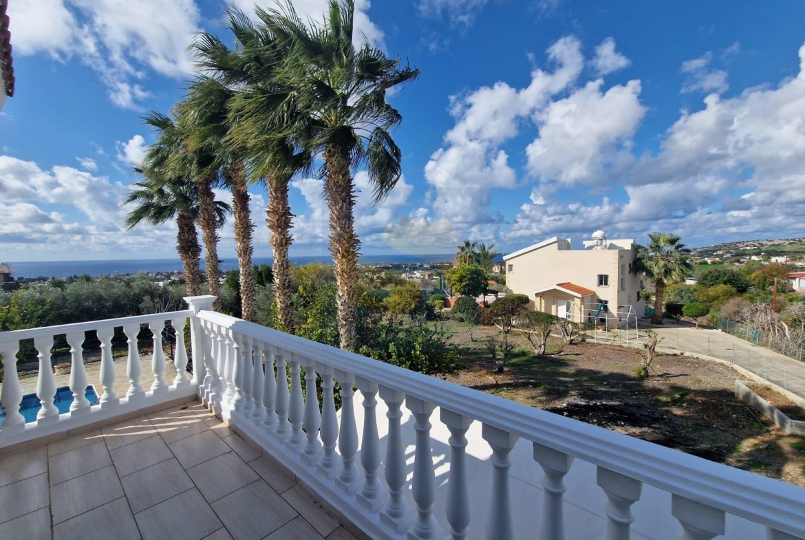 Three bedroom villa with swimming pool – Ref. SUN1540