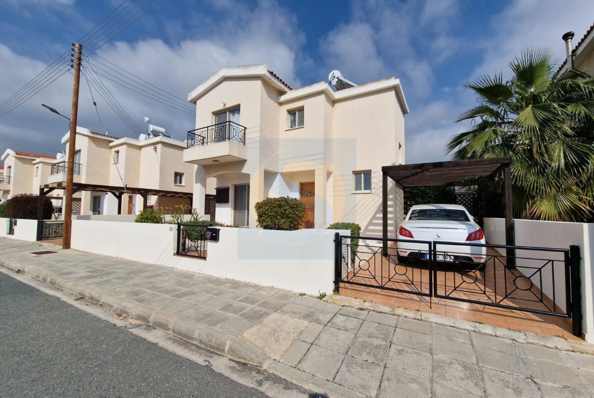 Three Bedroom Villa with swimming pool – Ref. SUN1543