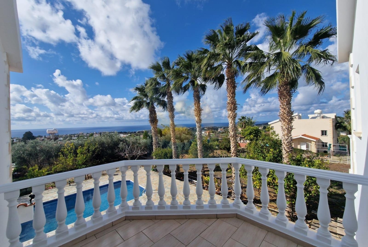 Three bedroom villa with swimming pool – Ref. SUN1540