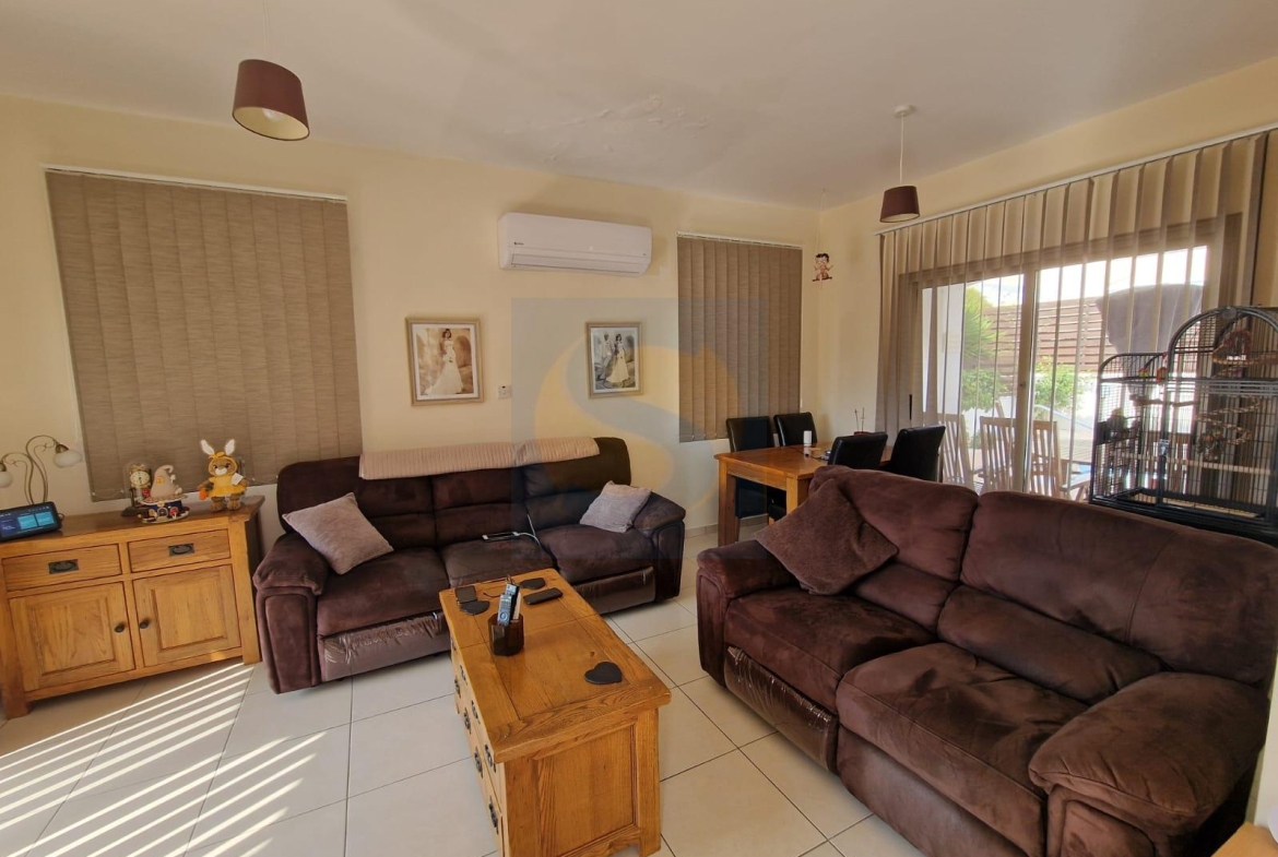 Three Bedroom Villa with swimming pool – Ref. SUN1543