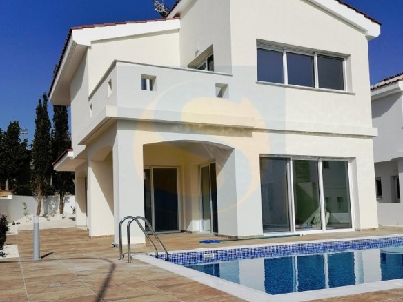 Three Bedroom Villa with Swimming Pool – Ref.SUN1381