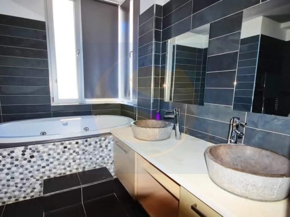 Five Bedroom Luxury Villa with swimming pool – Ref. SUN1466