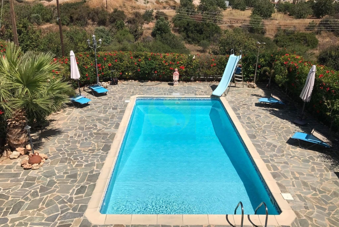 Three Bedroom Villa with Swimming Pool – Ref. SUN1107