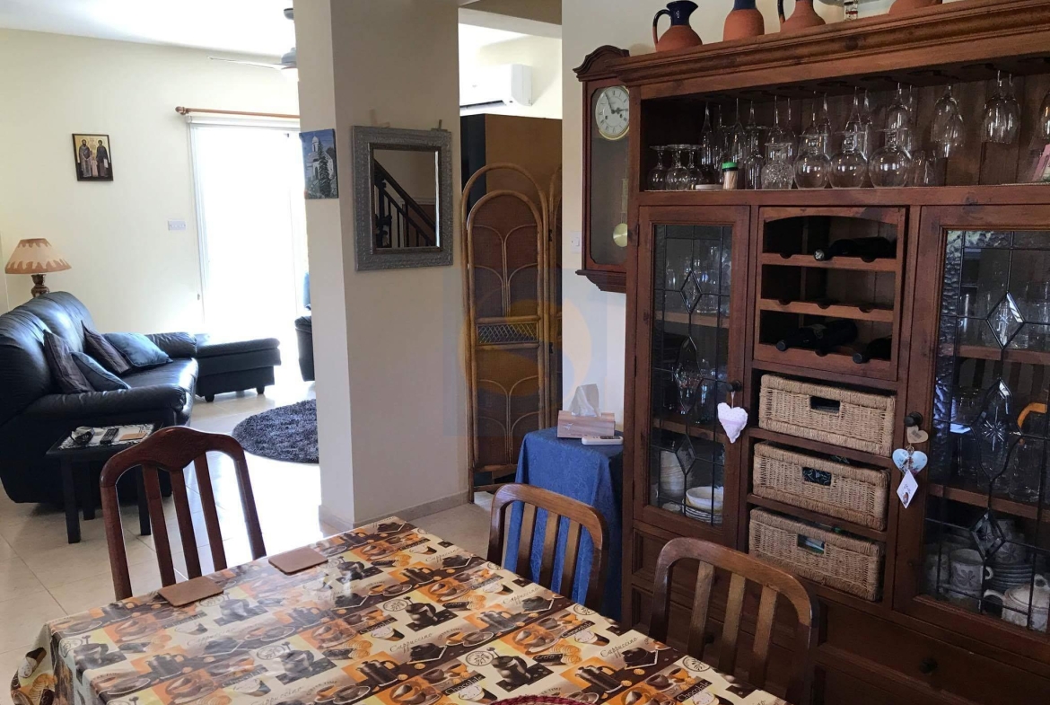 Three Bedroom Villa with Swimming Pool – Ref. SUN1107