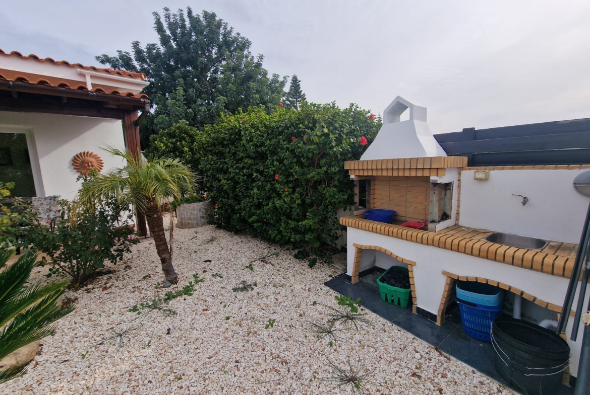 Four Bedroom Bungalow with Swimming Pool – Ref. SUN1576