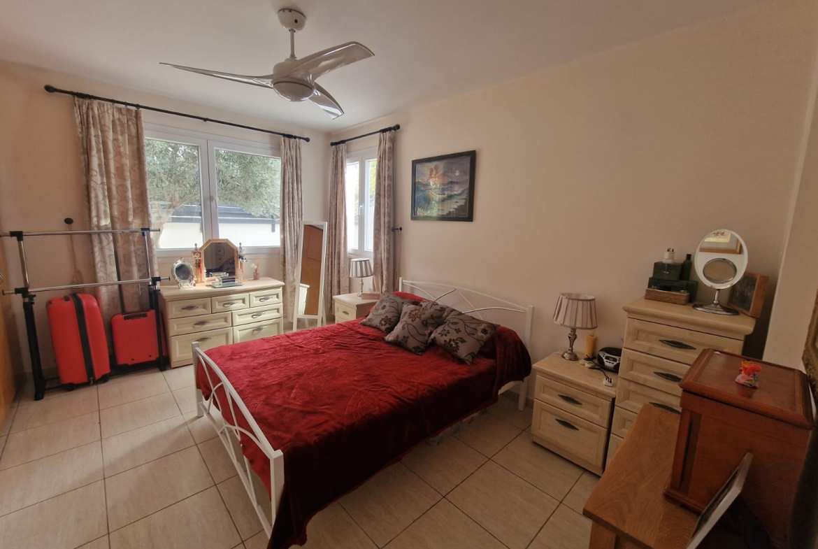 Four Bedroom Bungalow with Swimming Pool – Ref. SUN1576