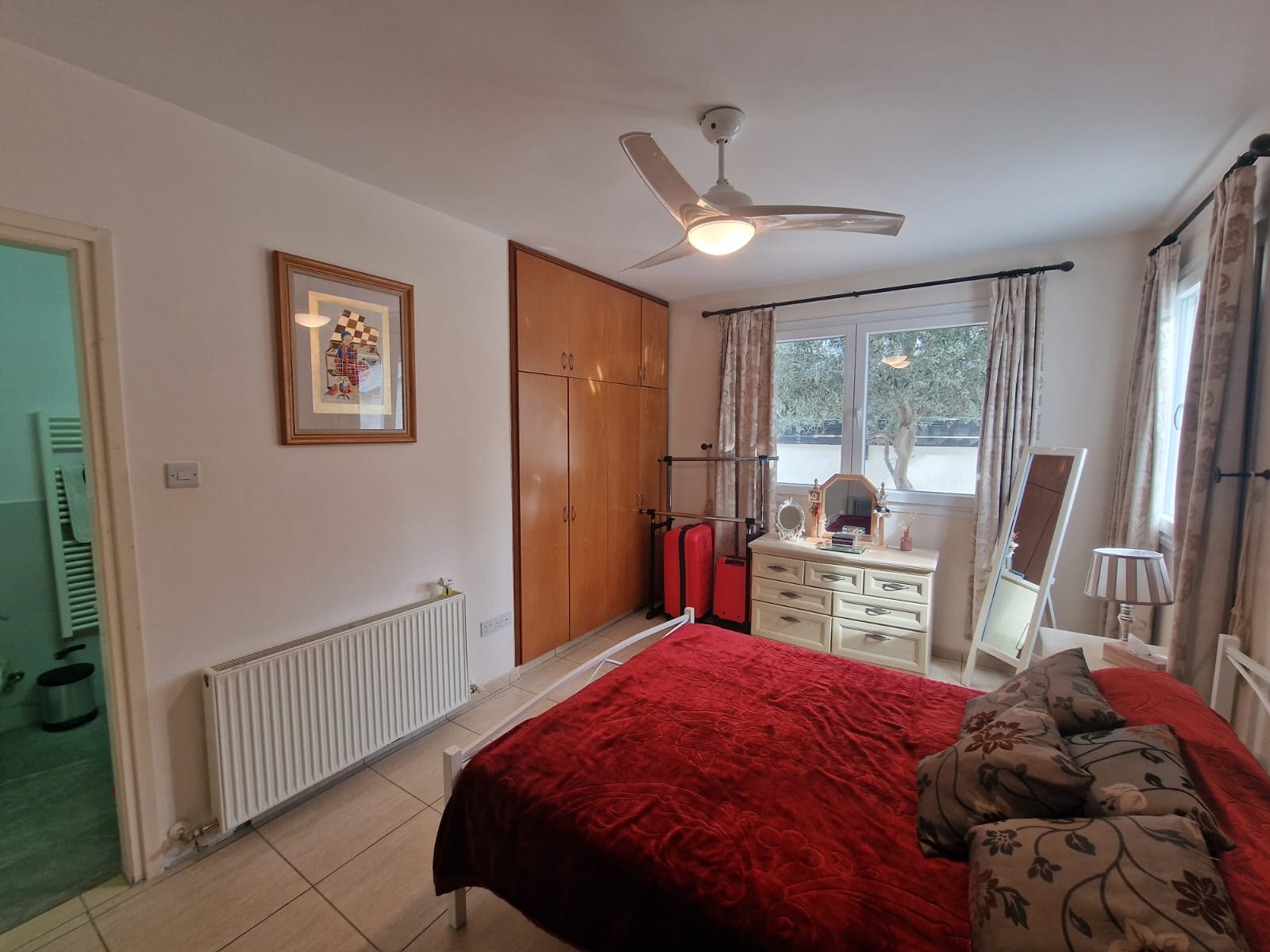 15 Four Bedroom Bungalow with Swimming Pool – Ref. SUN1576