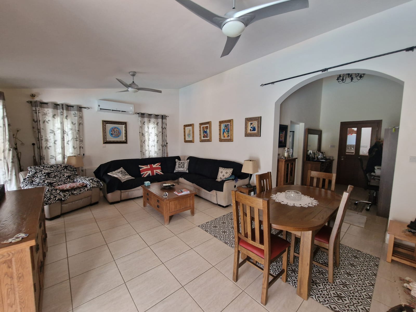 23 Four Bedroom Bungalow with Swimming Pool – Ref. SUN1576