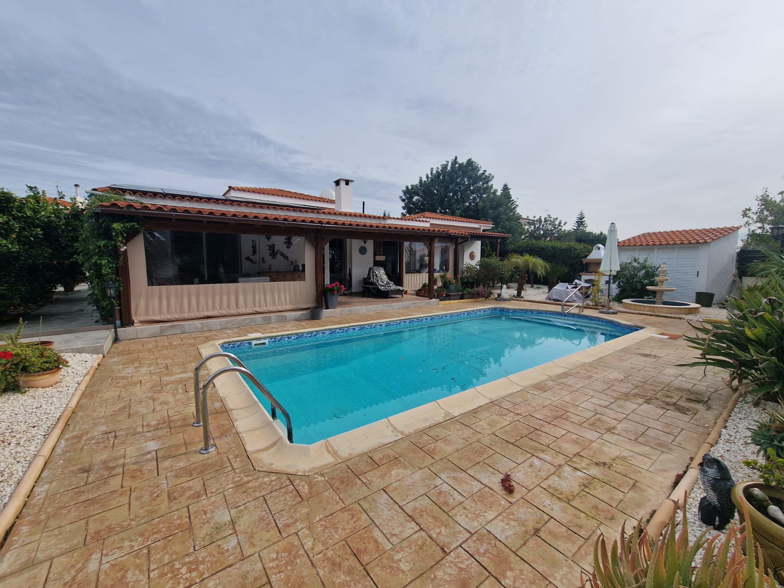 26 Four Bedroom Bungalow with Swimming Pool – Ref. SUN1576