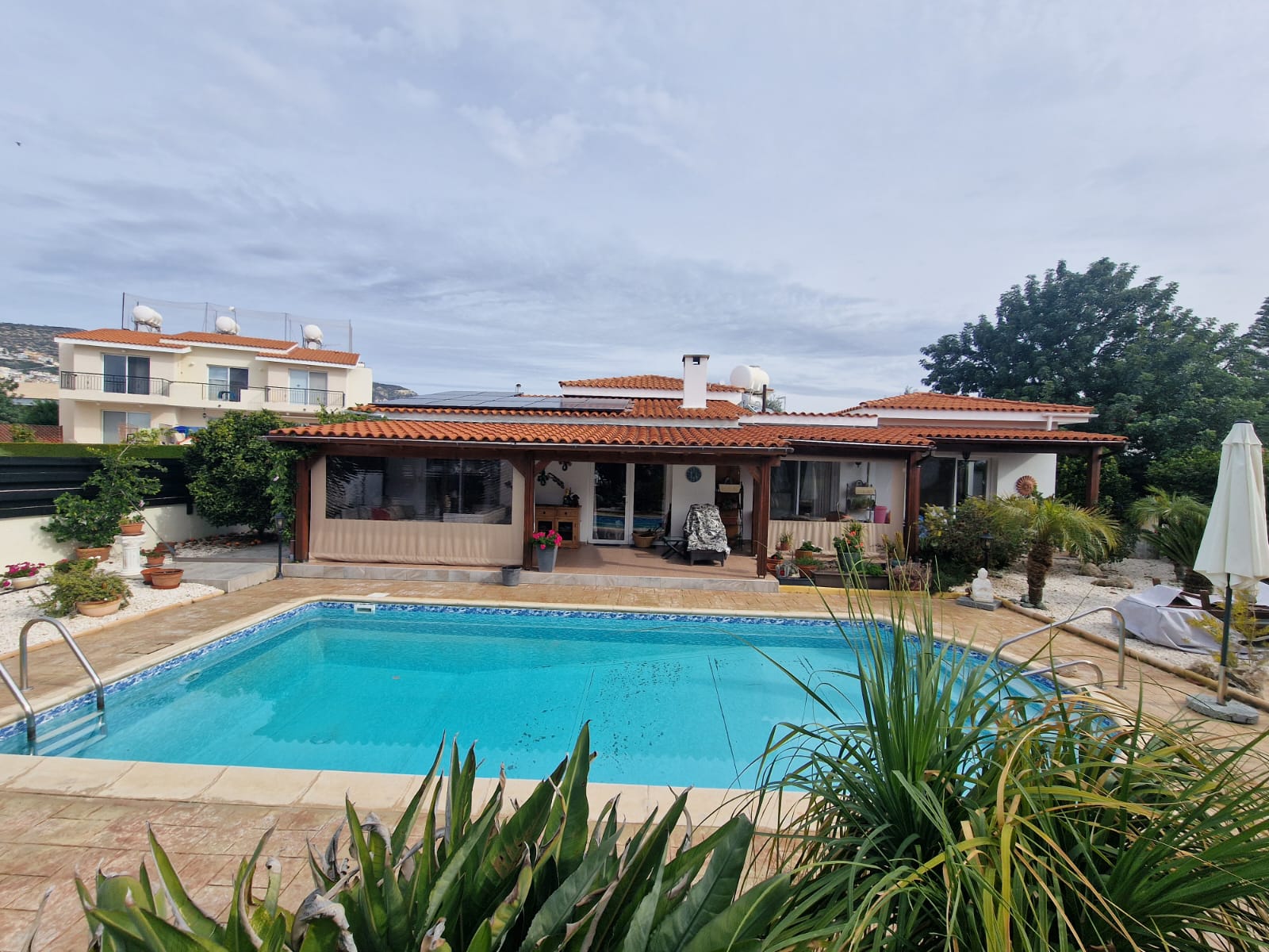 27 Four Bedroom Bungalow with Swimming Pool – Ref. SUN1576