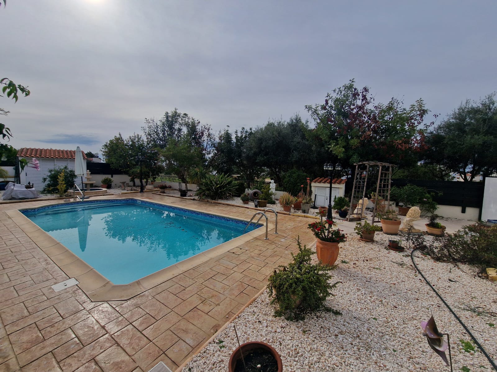 7 Four Bedroom Bungalow with Swimming Pool – Ref. SUN1576