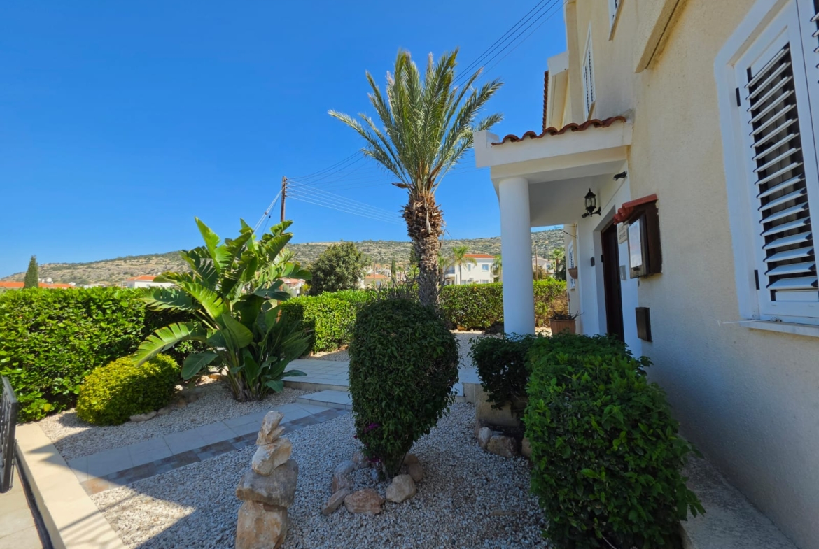 Three Bedroom Villa with Swimming Pool – Ref. SUN1581