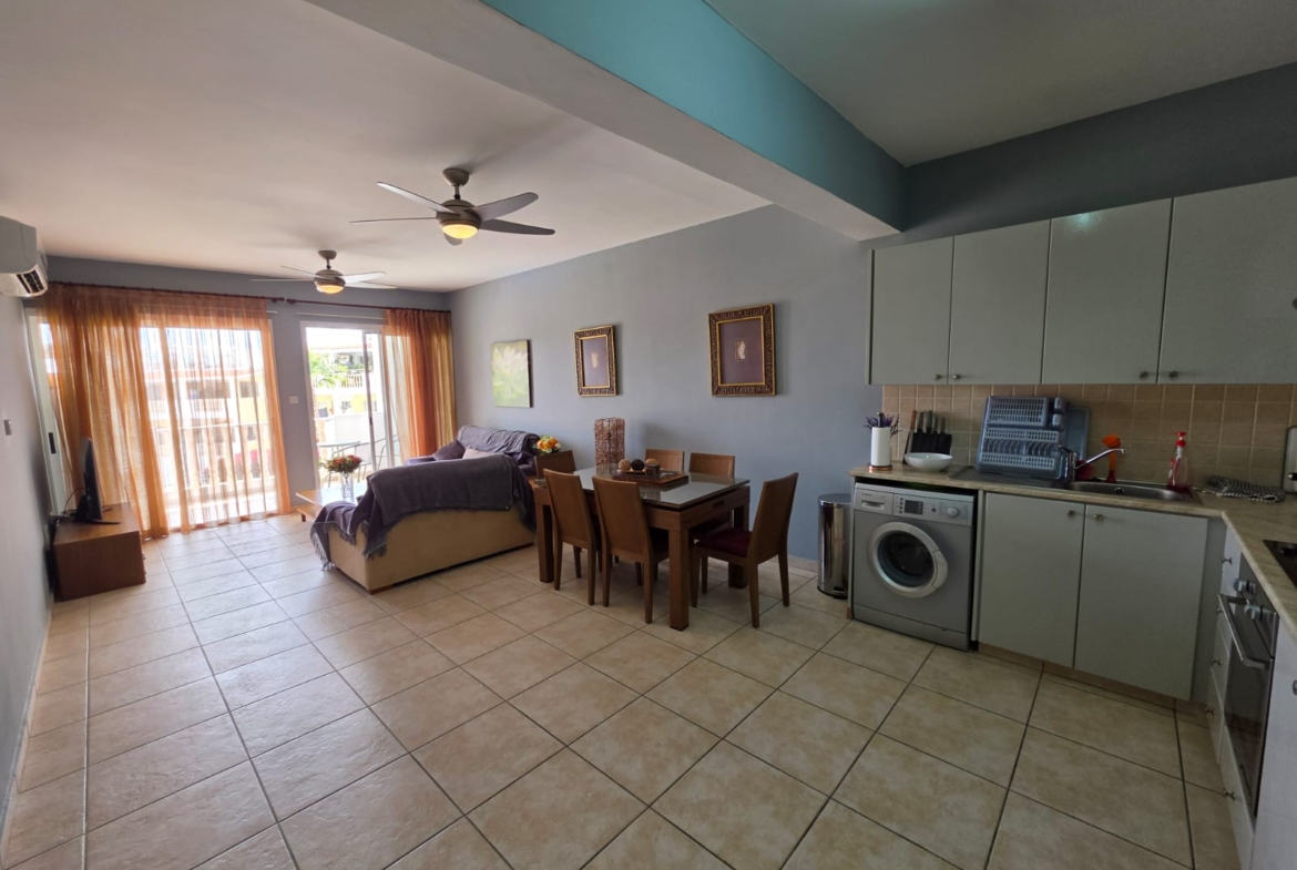 Two Bedroom and two bathroom apartment with Communal Swimming pool – Ref. SUN1580