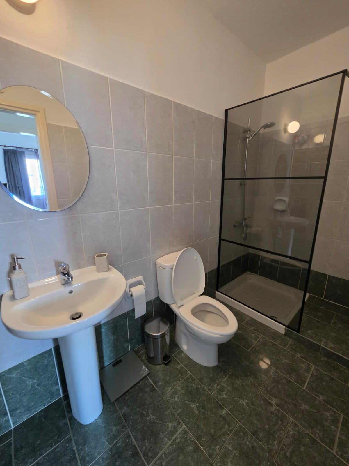 17 Two Bedroom and two bathroom apartment with Communal Swimming pool – Ref. SUN1580