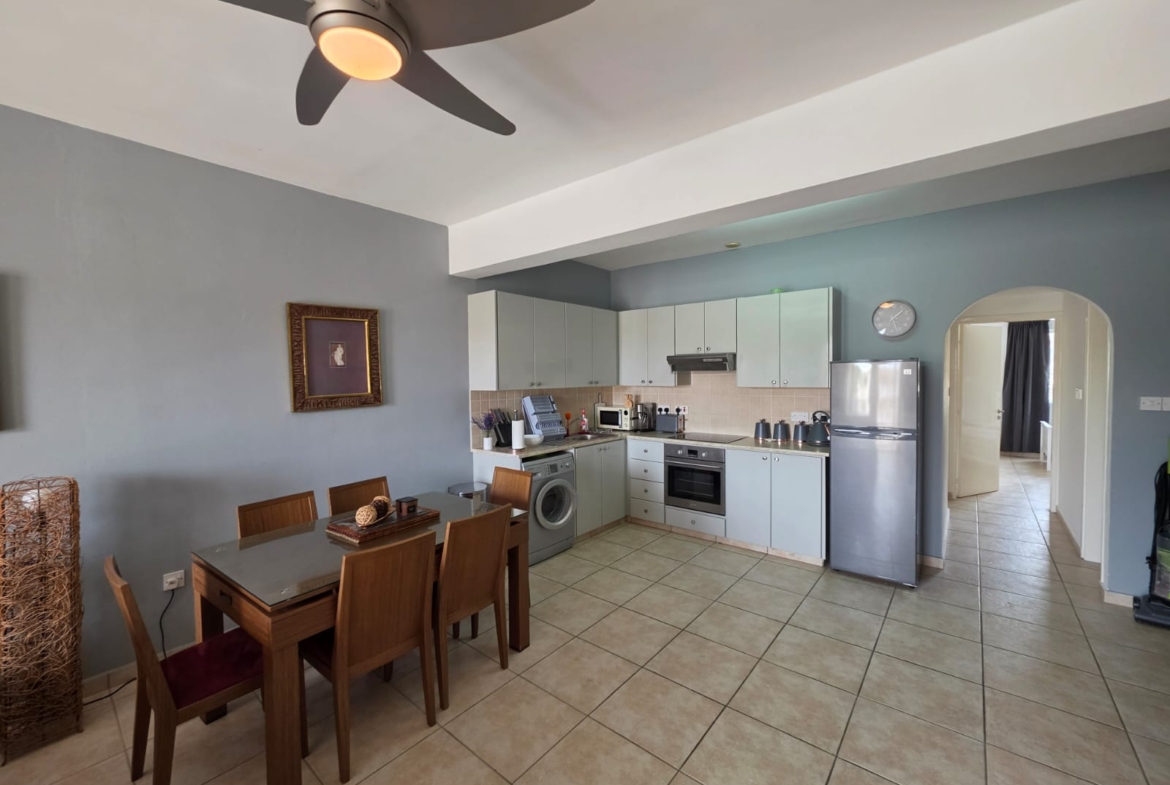 Two Bedroom and two bathroom apartment with Communal Swimming pool – Ref. SUN1580