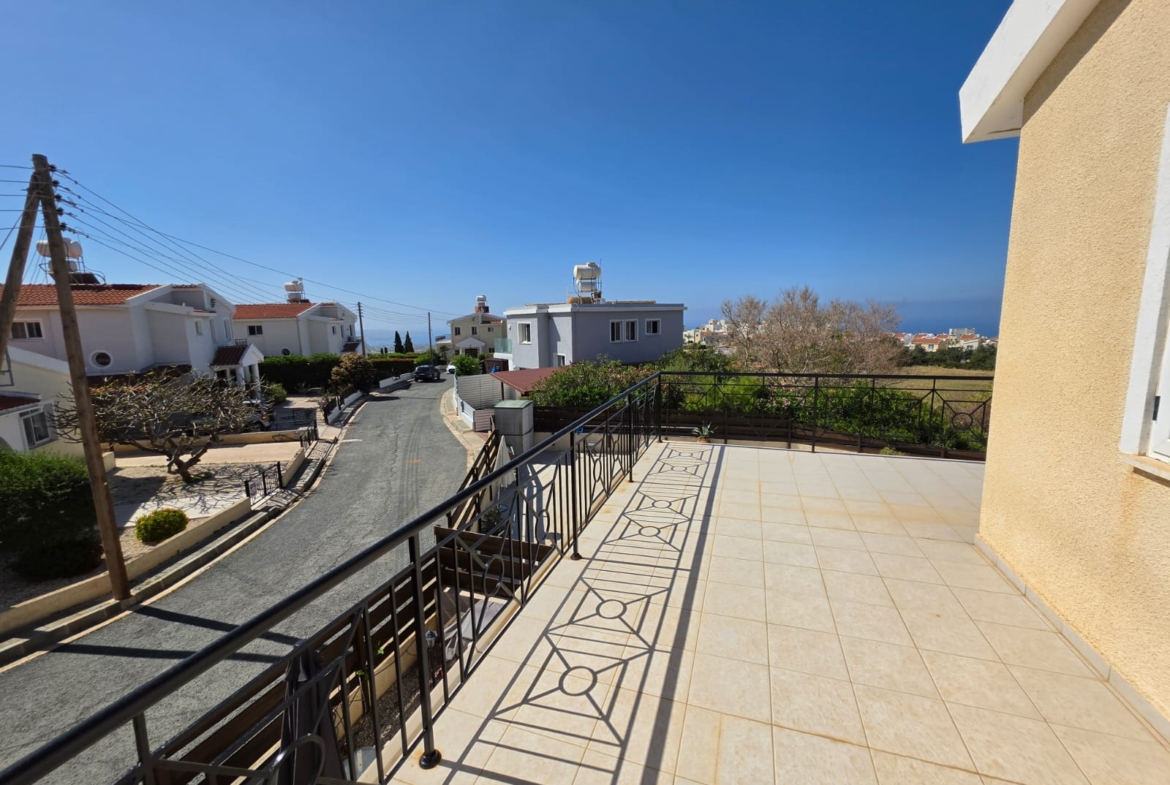 Three Bedroom Villa with Swimming Pool – Ref. SUN1581