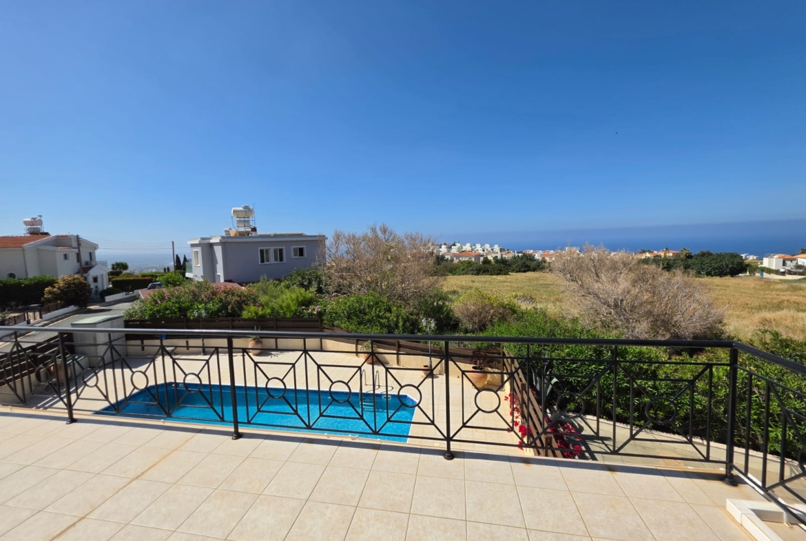 Three Bedroom Villa with Swimming Pool – Ref. SUN1581