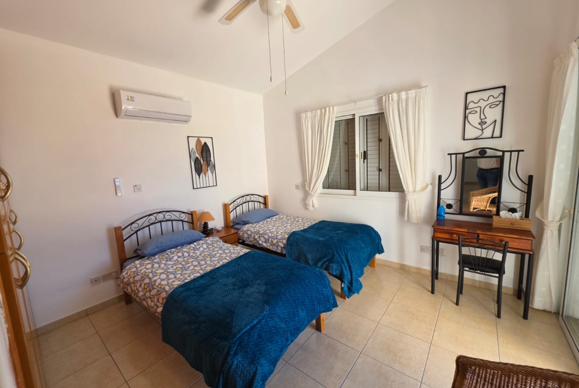 Three Bedroom Villa with Swimming Pool – Ref. SUN1581