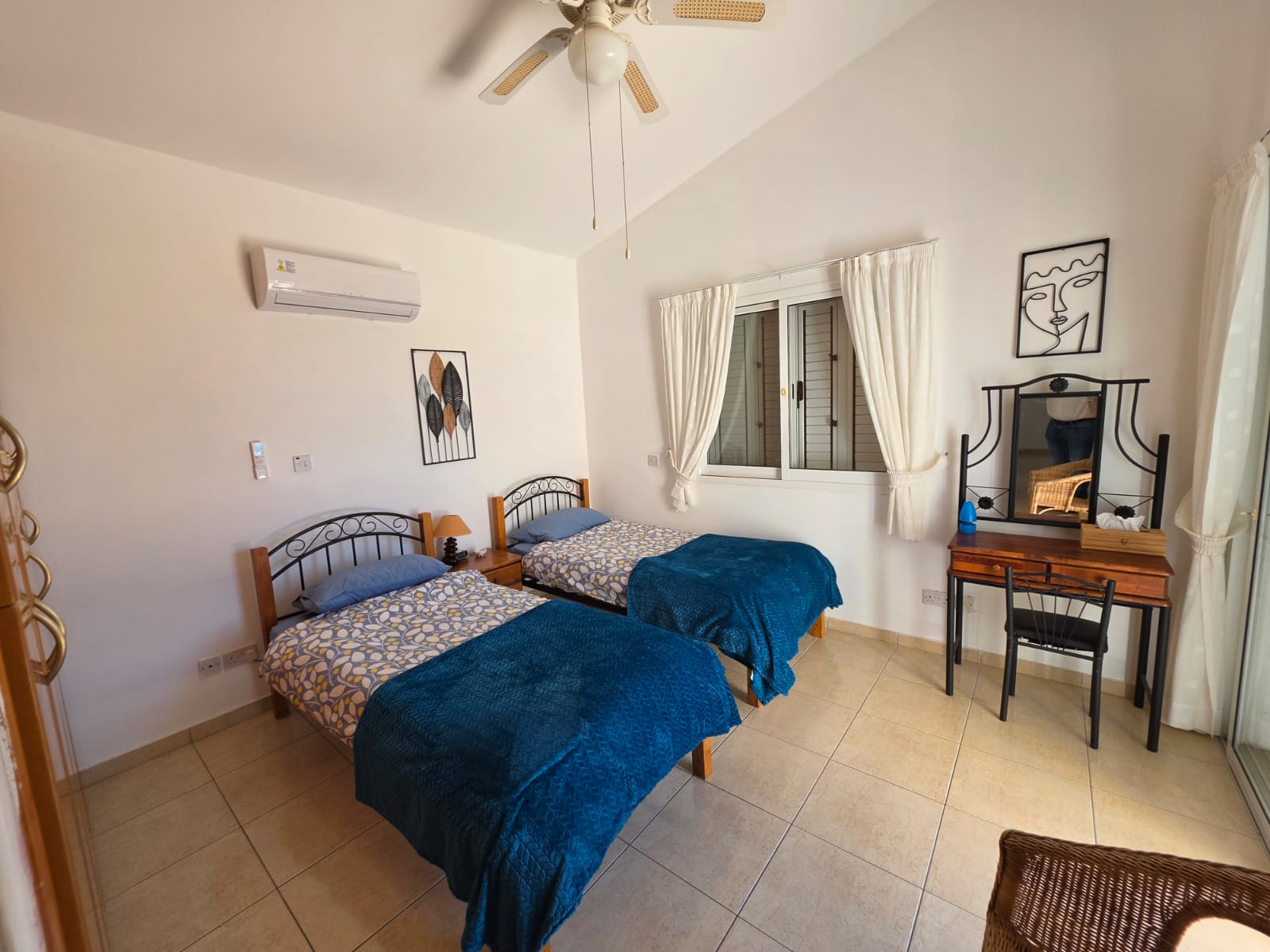 Three Bedroom Villa with Swimming Pool – Ref. SUN1581