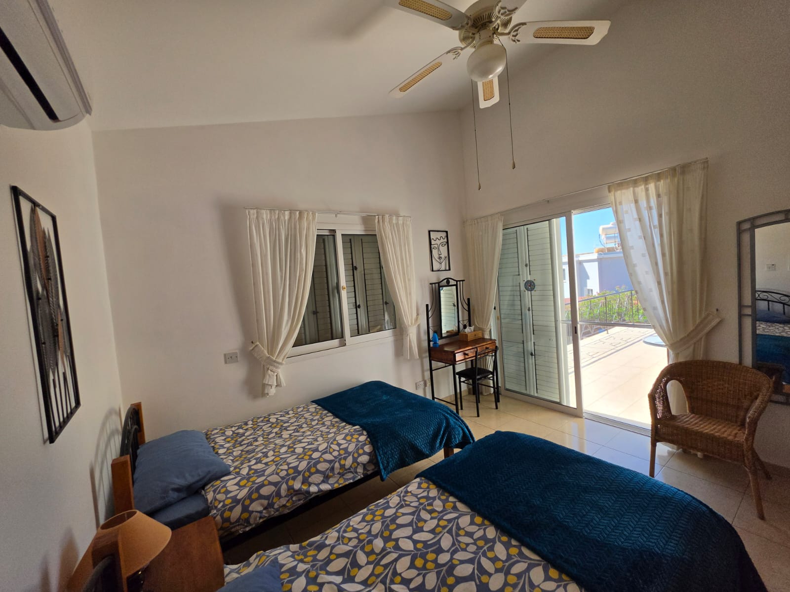 Three Bedroom Villa with Swimming Pool – Ref. SUN1581