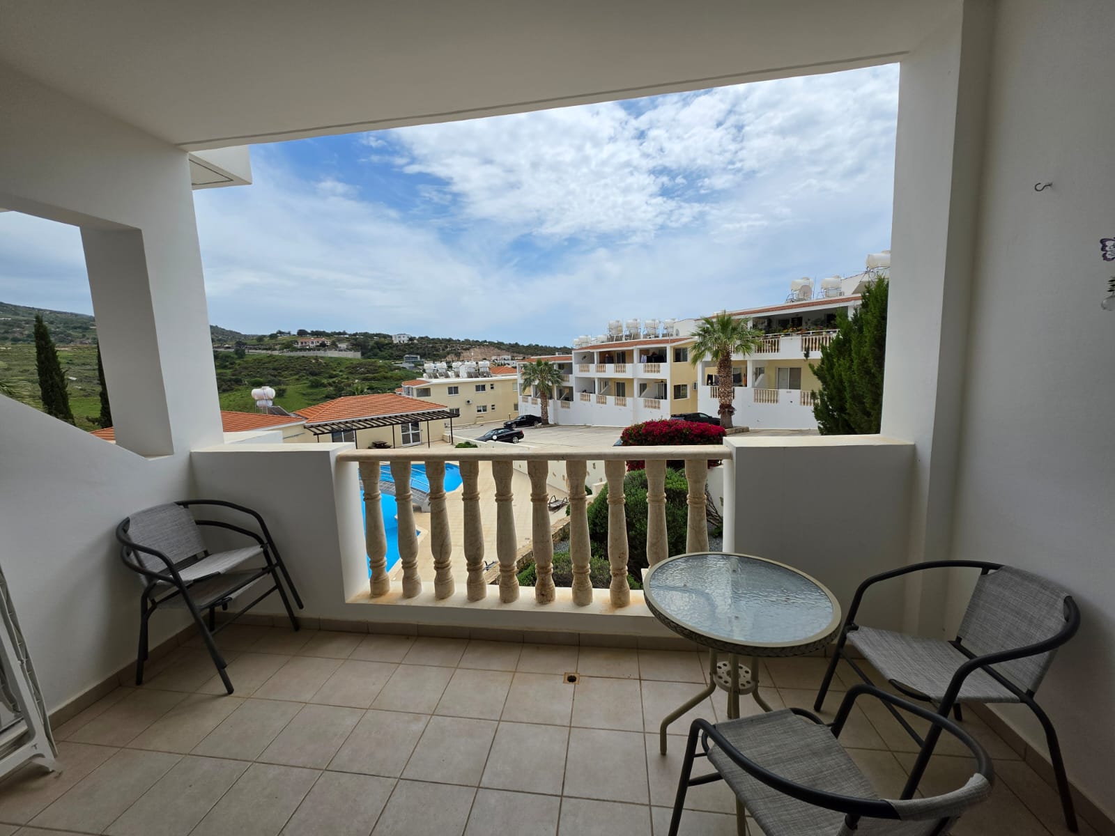 6 Two Bedroom and two bathroom apartment with Communal Swimming pool – Ref. SUN1580