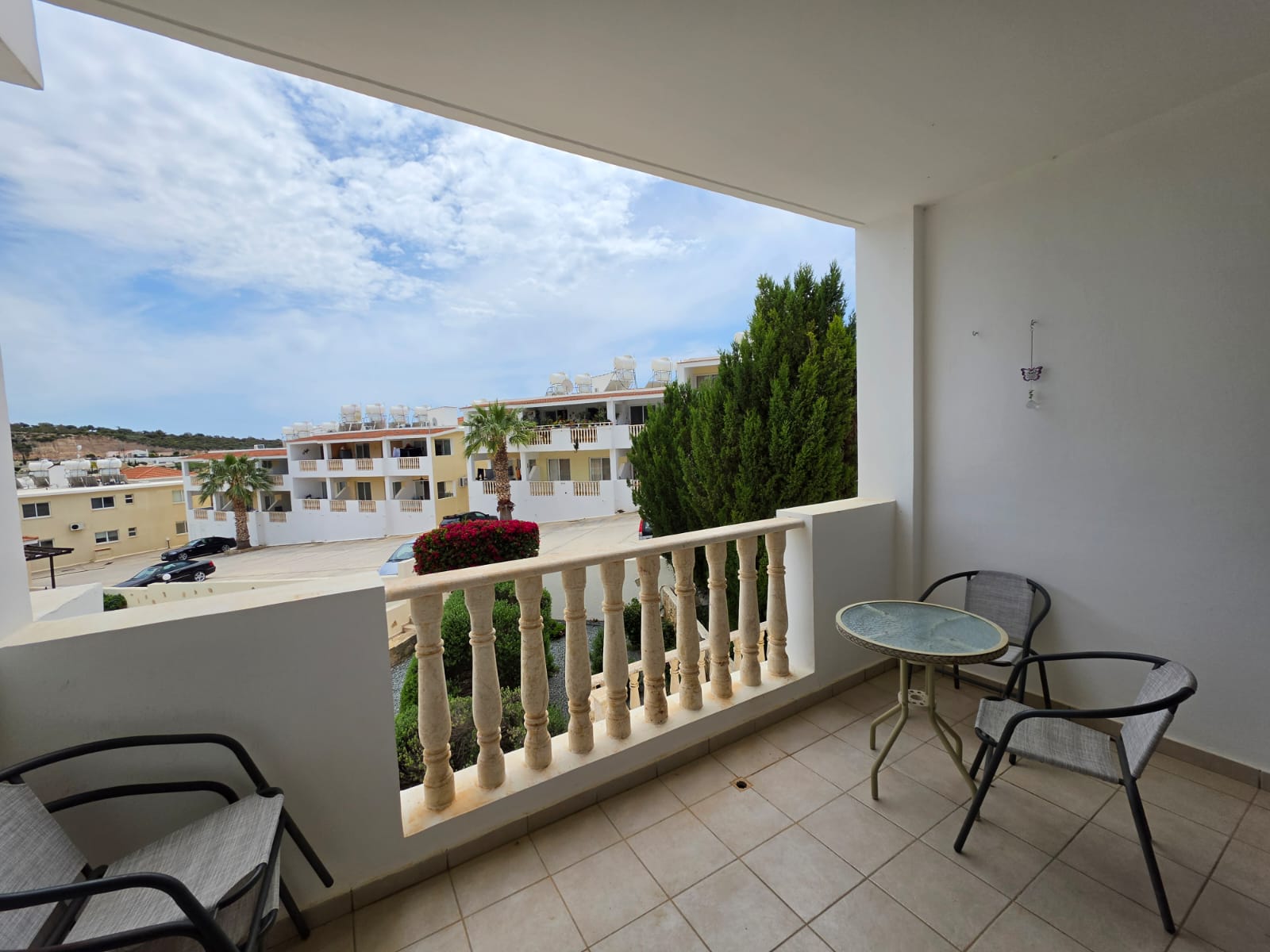 8 Two Bedroom and two bathroom apartment with Communal Swimming pool – Ref. SUN1580