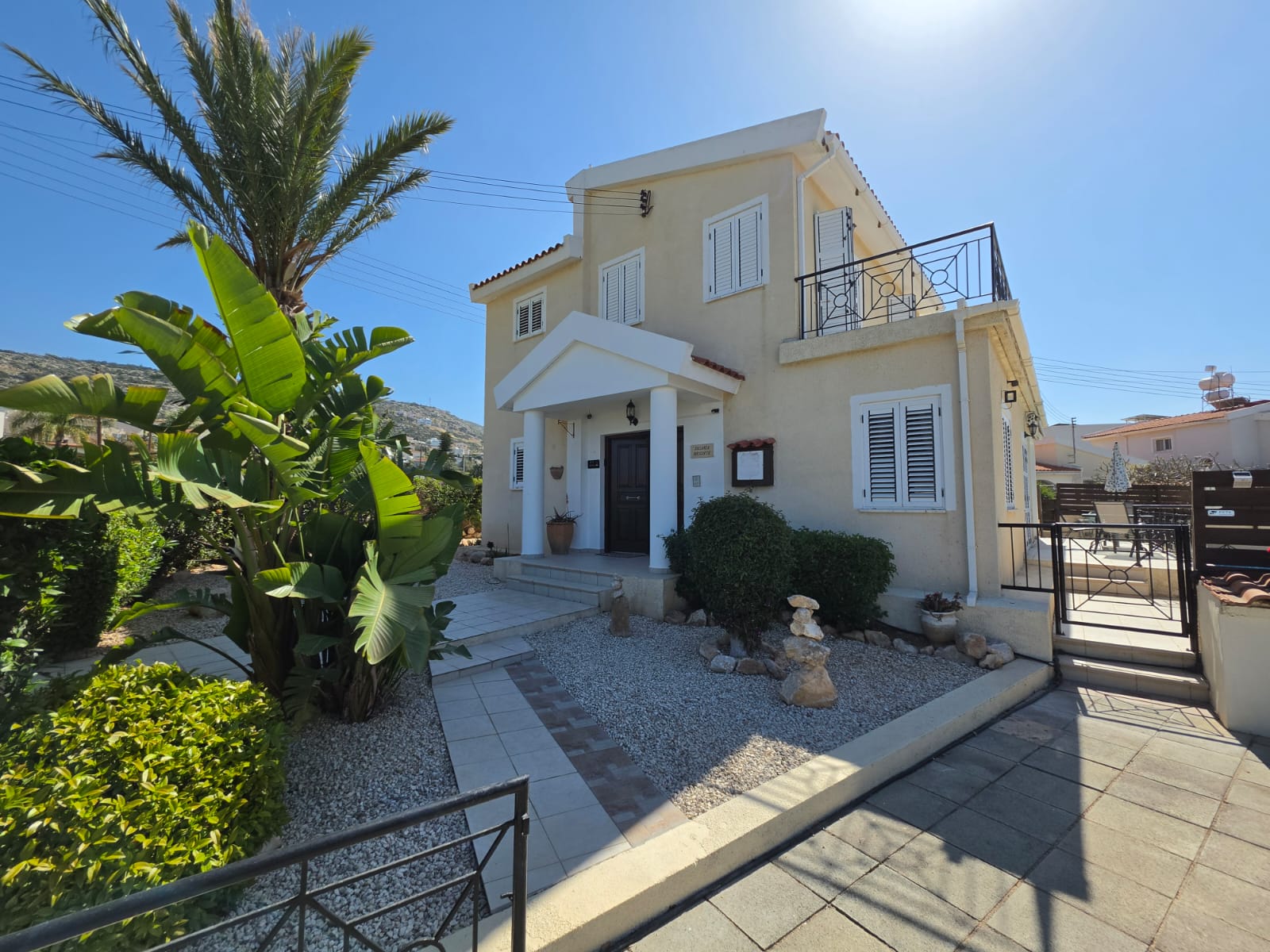Three Bedroom Villa with Swimming Pool – Ref. SUN1581