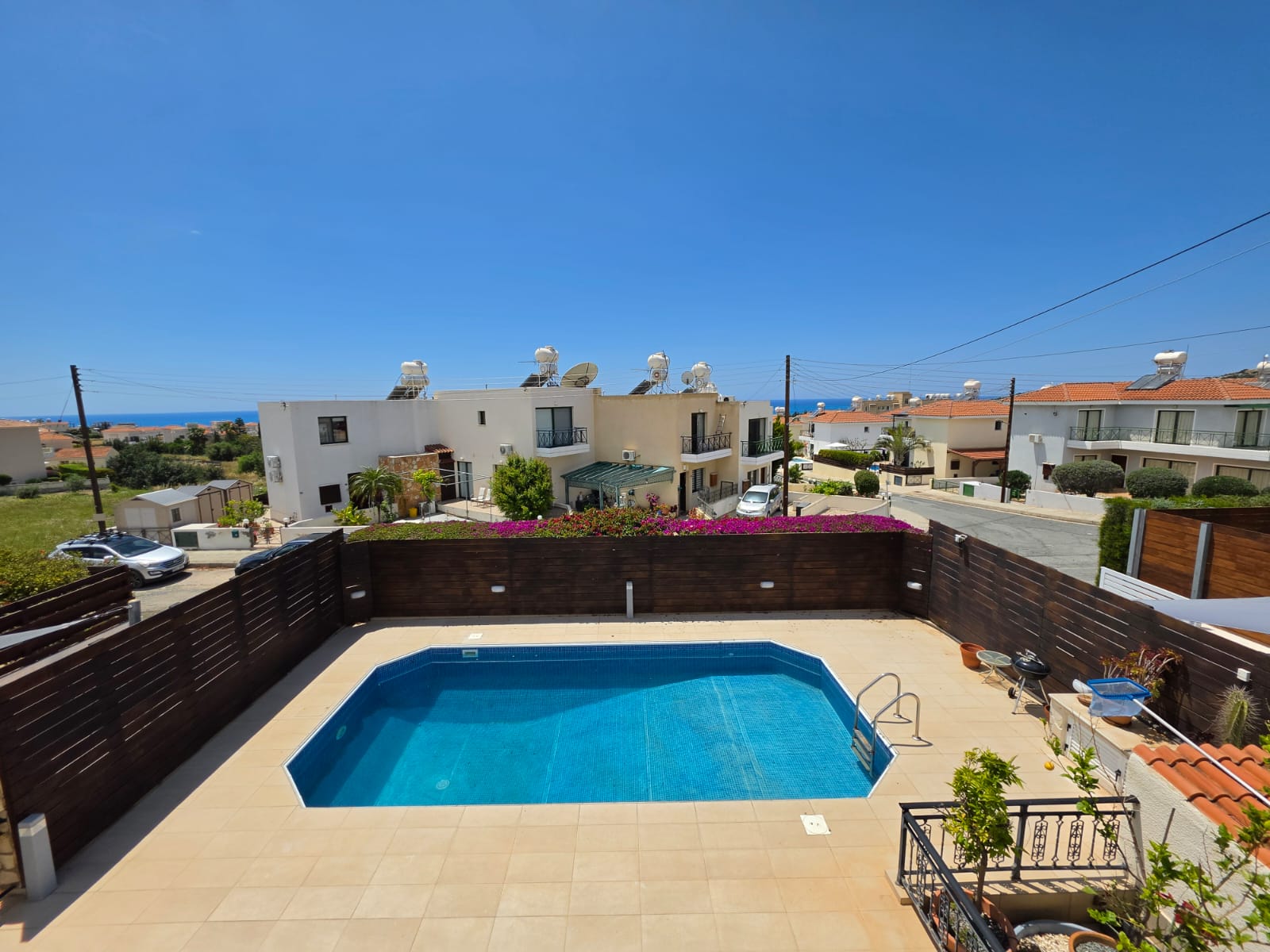1 Four Bedroom Villa with Swimming Pool – Ref. SUN1583