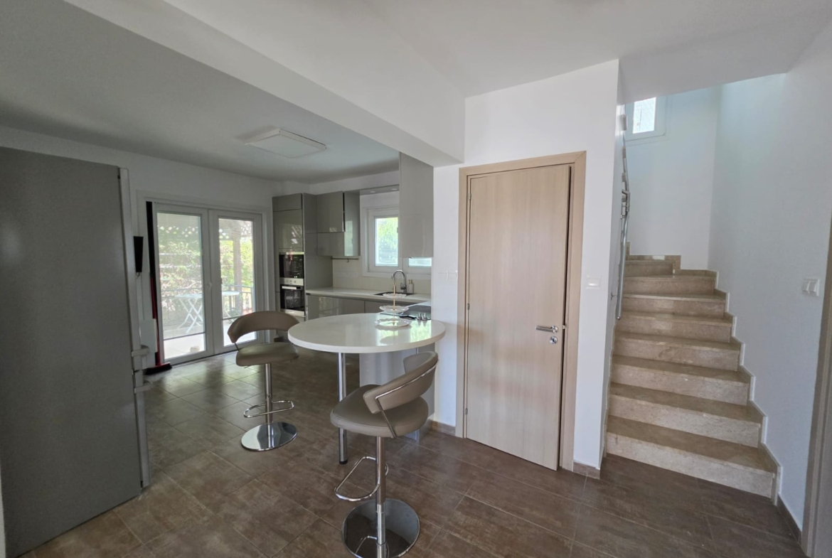Four Bedroom Villa with Swimming Pool – Ref. SUN1583