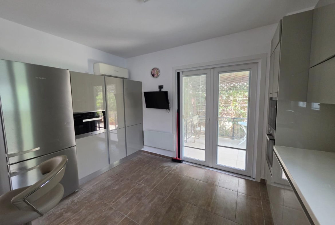 Four Bedroom Villa with Swimming Pool – Ref. SUN1583