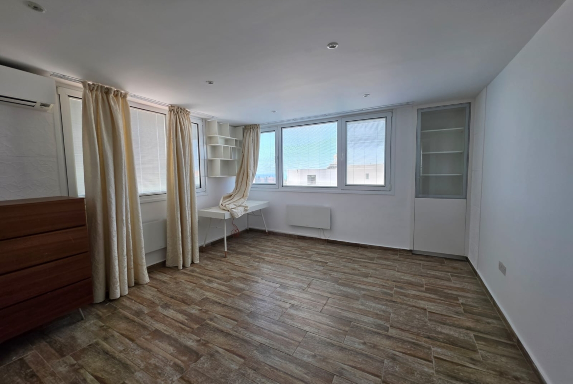 Four Bedroom Villa with Swimming Pool – Ref. SUN1583