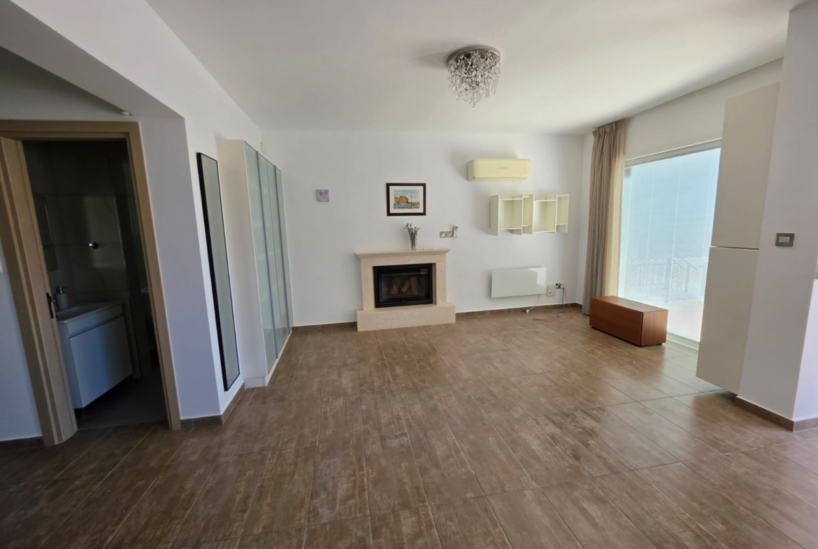 Four Bedroom Villa with Swimming Pool – Ref. SUN1583