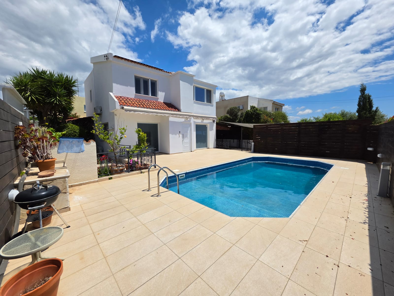 4 Four Bedroom Villa with Swimming Pool – Ref. SUN1583