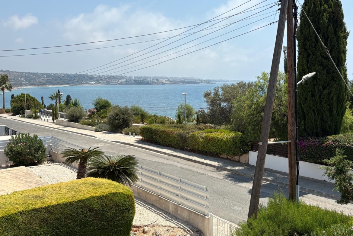 Four Bedroom Villa with Swimming Pool – Ref. SUN1587