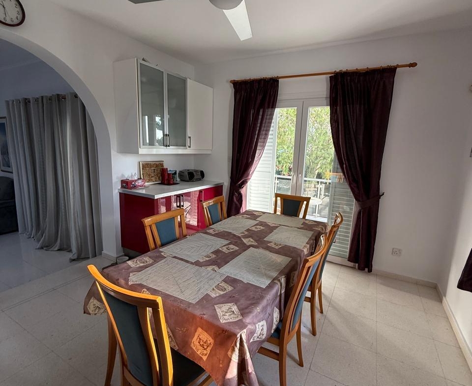 Four Bedroom Villa with Swimming Pool – Ref. SUN1587