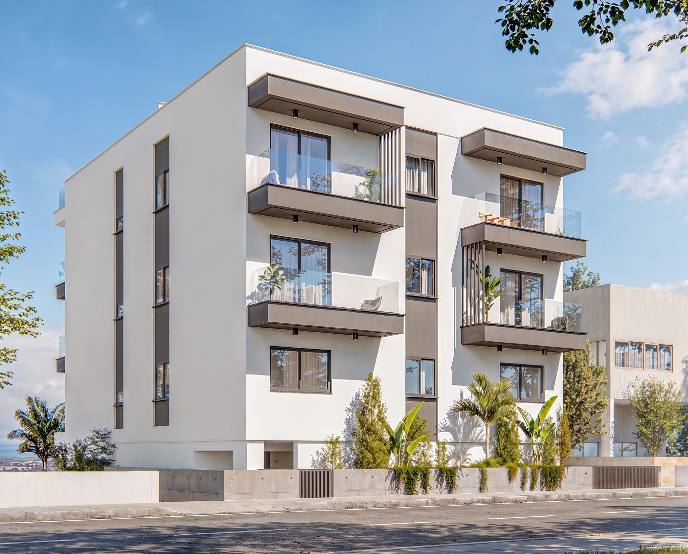 Two and Three Bedroom Apartments – Ref. SUN1585