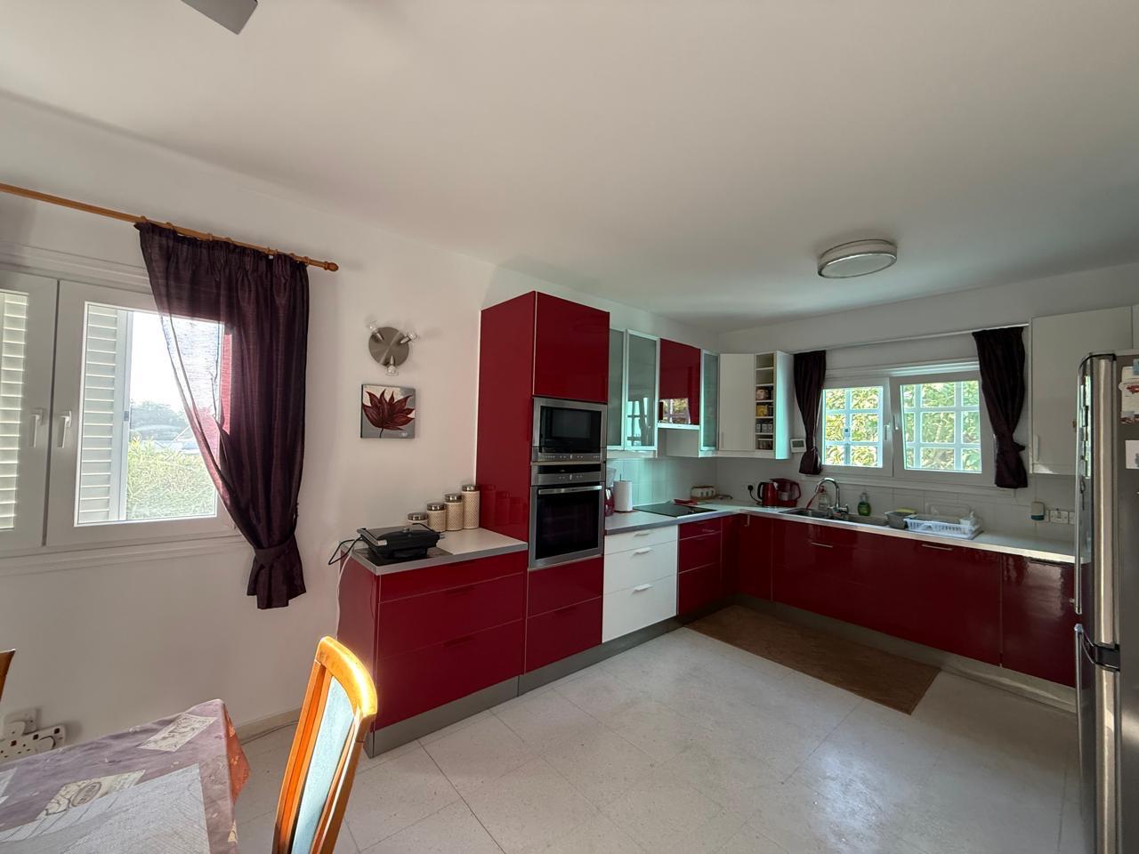 6 Four Bedroom Villa with Swimming Pool – Ref. SUN1587