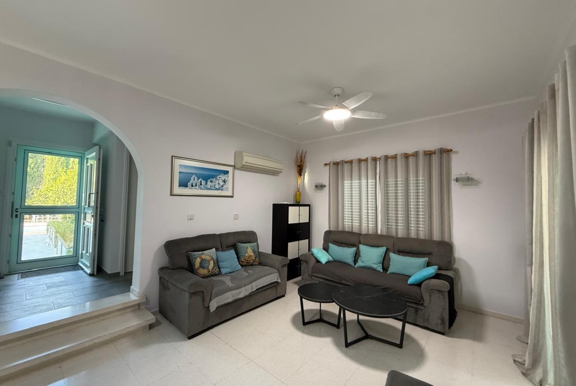 Four Bedroom Villa with Swimming Pool – Ref. SUN1587