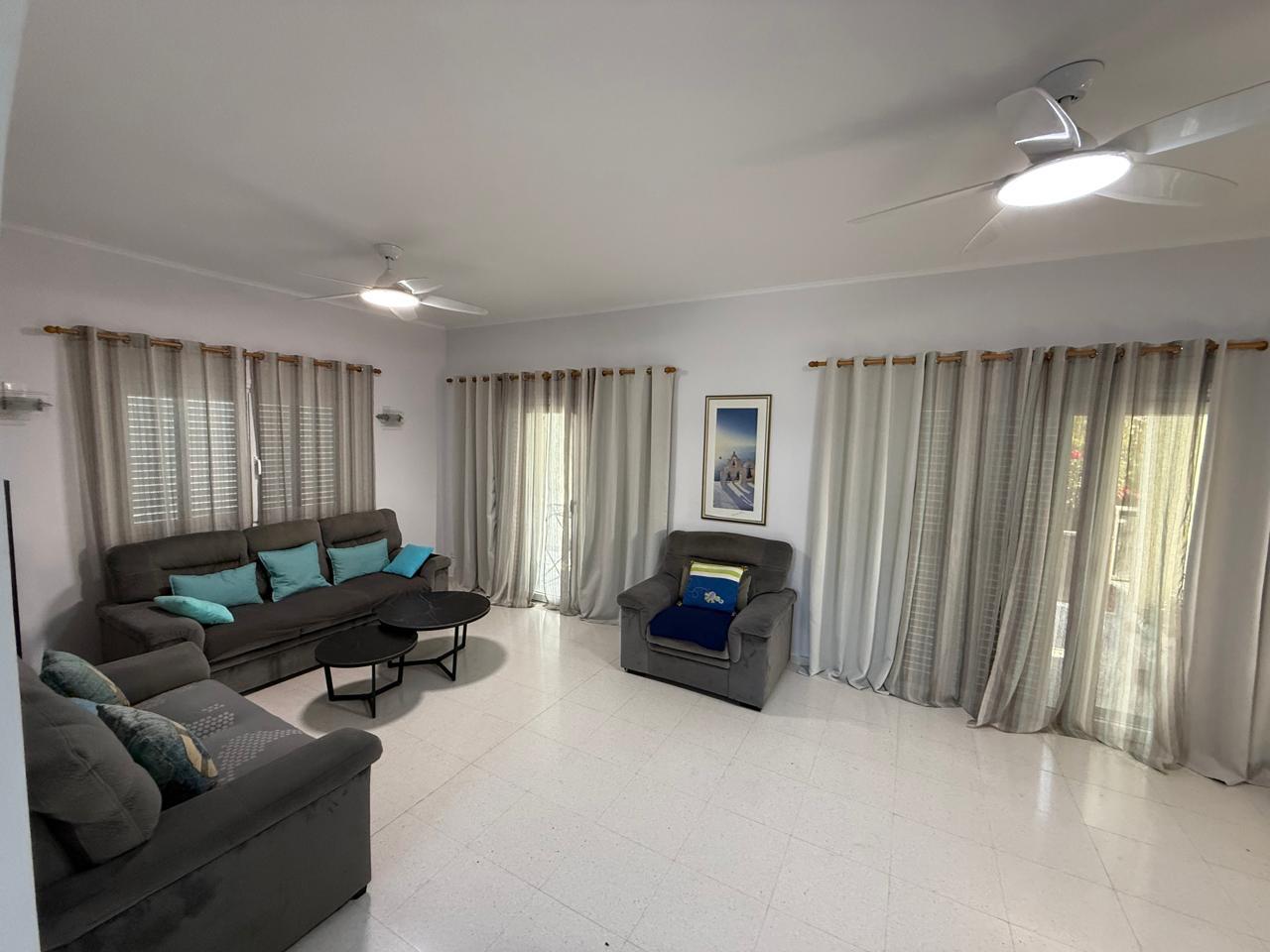 8 Four Bedroom Villa with Swimming Pool – Ref. SUN1587