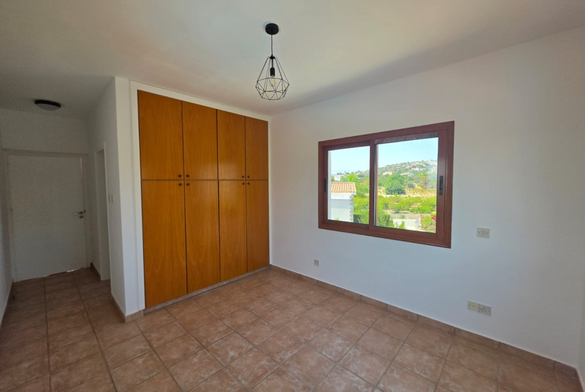 Three Bedroom Villa with Swimming Pool – Ref. SUN1588