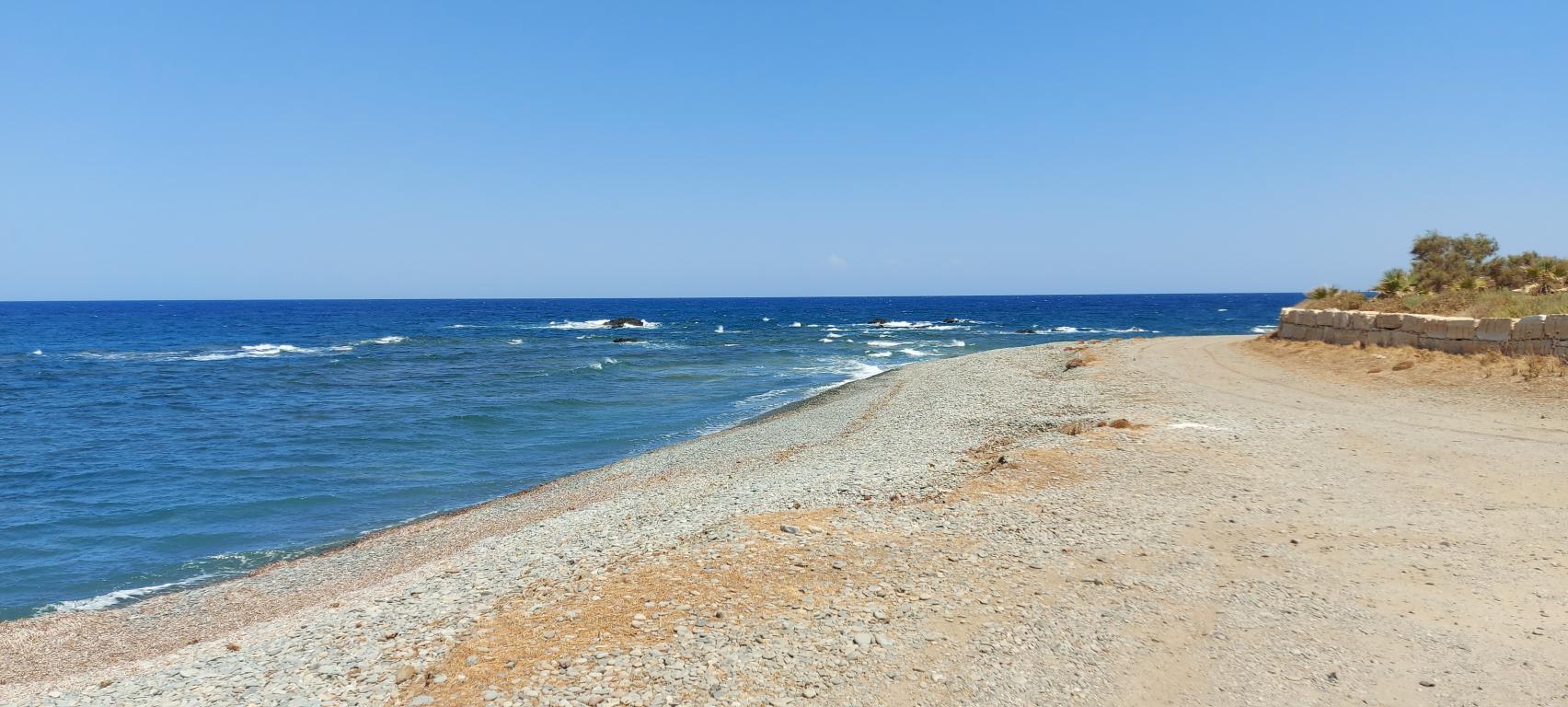 Shore line Four Bedroom Villa with Swimming Pool – Ref. SUN1586