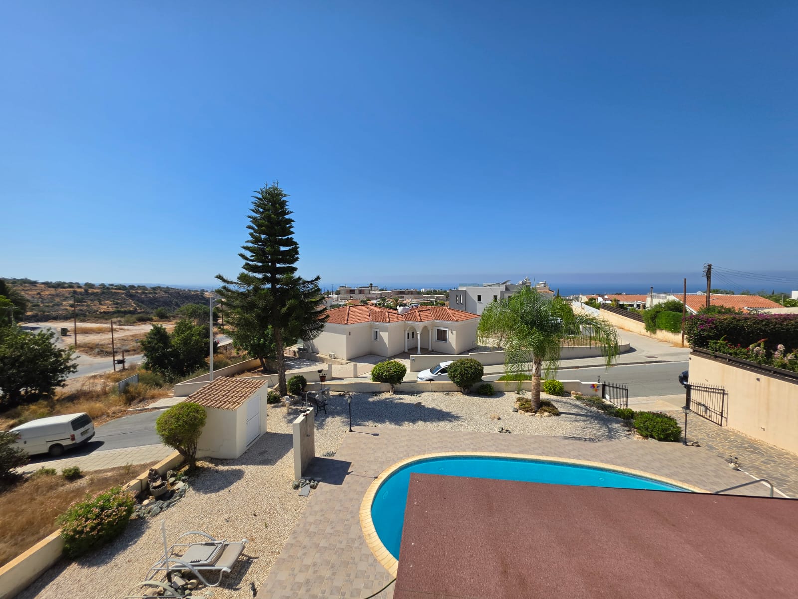 Three Bedroom Bungalow with swimming pool – Ref. SUN1589