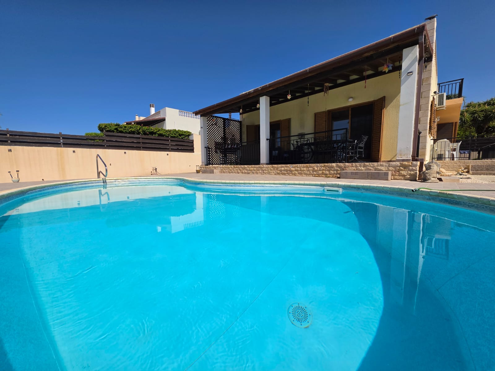 Three Bedroom Bungalow with swimming pool – Ref. SUN1589