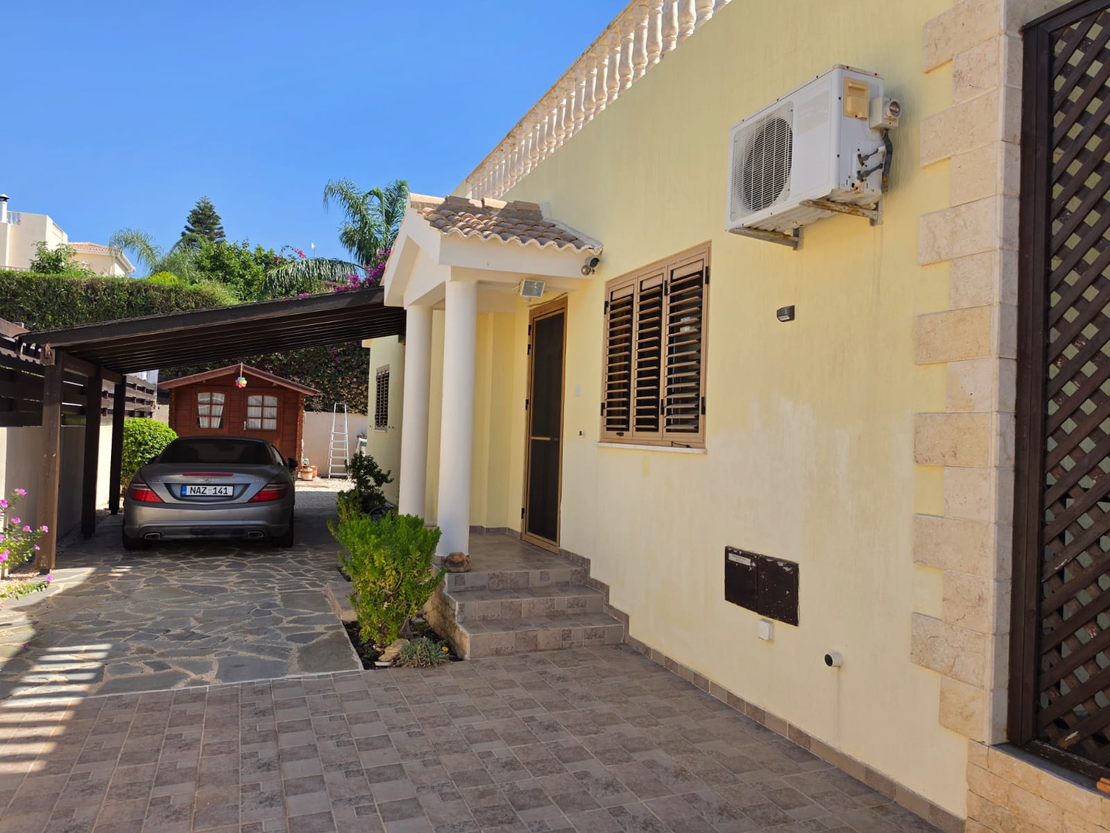 Three Bedroom Bungalow with swimming pool – Ref. SUN1589